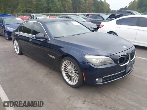 ✅ 2012 BMW 7 Series 750Li • VIN: WBAKB8C52CC964611 • Lot: 43354090. Wystawiony na IAAI z przebiegiem 133 743 mil. Bezpłatny archiwum sprzedaży aukcyjnych z USA i szczegółowy raport historii pojazdu na DreamBid. Zdjęcie 1.