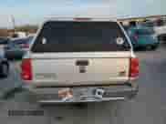2007 Dodge Dakota ST z VIN 1D7HW28PX7S265270, wystawiony jako Copart lot #78265494 z przebiegiem 154 418 mil mil oraz Szkoda całkowita • Salvage title. Historia ofert i sprzedaży dostępna na DreamBid. Obrazek 6.