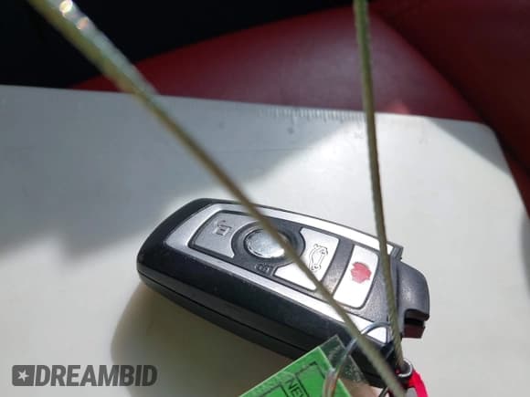 ✅ 2017 BMW M3 • VIN: WBS8M9C39H5G85823 • Lot: 41637990. Wystawiony na IAAI z przebiegiem 70 515 mil. Bezpłatny archiwum sprzedaży aukcyjnych z USA i szczegółowy raport historii pojazdu na DreamBid. Zdjęcie 11.