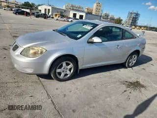 ✅ 2009 Pontiac G5 • VIN: 1G2AL18H297272506 • Lot: 92678775. Wystawiony na Copart z przebiegiem 60 862 mil. Bezpłatny archiwum sprzedaży aukcyjnych z USA i szczegółowy raport historii pojazdu na DreamBid. Zdjęcie 1.