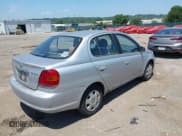 ✅ 2003 Toyota ECHO • VIN: JTDBT123135049213 • Lot: 42592878. Wystawiony na IAAI z przebiegiem 137 834 mil. Bezpłatny archiwum sprzedaży aukcyjnych z USA i szczegółowy raport historii pojazdu na DreamBid. Zdjęcie 4.