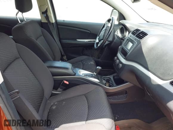 ✅ 2013 Dodge Journey SE • VIN: 3C4PDCAB6DT601569 • Lot: 42816122. Wystawiony na IAAI z przebiegiem 180 363 mil. Bezpłatny archiwum sprzedaży aukcyjnych z USA i szczegółowy raport historii pojazdu na DreamBid. Zdjęcie 5.