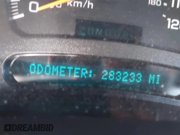 ✅ 2004 Chevrolet Suburban LS • VIN: 3GNFK16Z14G220272 • Лот: 41768348. Опубликован ранее на IAAI с пробегом 283 233 миль. Бесплатный доступ к архиву аукционных продаж из США и подробный отчёт об истории автомобиля на DreamBid. Изображение 15.