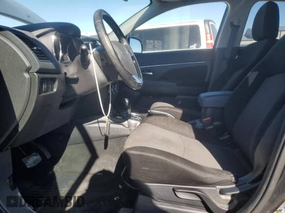 2016 Mitsubishi Outlander ES с VIN JA4AR3AW2GZ054429, выставлен на аукционе Copart как лот 89663965 с пробегом 129 161 миль миль и Чистый • Clean title. История ставок и продаж доступна на DreamBid. Изображение 7.