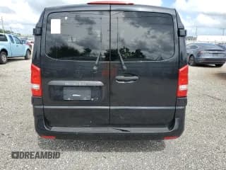 ✅ 2018 Mercedes-Benz Metris Passenger • VIN: WD4PG2EE9J3371237 • Lot: 65760743. Wystawiony na Copart z przebiegiem 156 385 mil. Bezpłatny archiwum sprzedaży aukcyjnych z USA i szczegółowy raport historii pojazdu na DreamBid. Zdjęcie 6.