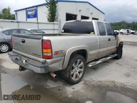 ✅ 2002 Chevrolet Silverado 1500 LS • VIN: 1GCEK19TX2E241539 • Лот: 85721295. Опубликован ранее на Copart с пробегом Не указан. Бесплатный доступ к архиву аукционных продаж из США и подробный отчёт об истории автомобиля на DreamBid. Изображение 3.