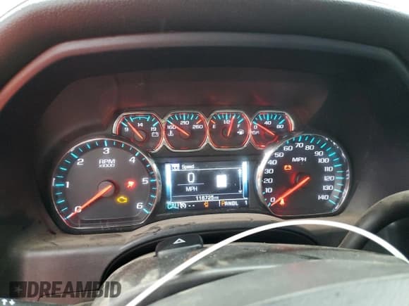 ✅ 2017 GMC Sierra 2500HD SLE • VIN: 1GT22SEG6HZ401032 • Lot: 47117445. Wystawiony na Copart z przebiegiem 116 725 mil. Bezpłatny archiwum sprzedaży aukcyjnych z USA i szczegółowy raport historii pojazdu na DreamBid. Zdjęcie 9.