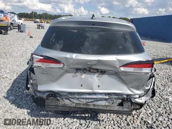 ✅ 2023 Toyota Corolla Cross L • VIN: 7MUAAAAG1PV042709 • Lot: 89494175. Listed on Copart with 32,892 mi. Free auction sales archive from the USA and detailed vehicle history report at DreamBid. Image 6.