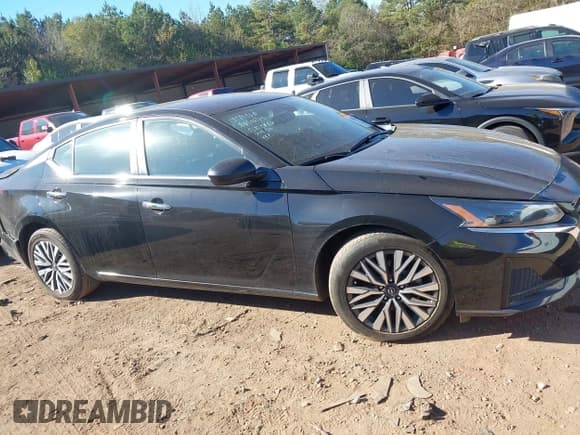 ✅ 2024 Nissan Altima SV • VIN: 1N4BL4DV4RN324233 • Лот: 43621065. Опубликован ранее на IAAI с пробегом 48 371 миль. Бесплатный доступ к архиву аукционных продаж из США и подробный отчёт об истории автомобиля на DreamBid. Изображение 13.