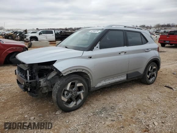 ✅ 2022 Hyundai Venue SEL • VIN: KMHRC8A32NU166411 • Lot: 44346575. Listed on Copart with 33,022 mi. Free auction sales archive from the USA and detailed vehicle history report at DreamBid. Image 1.