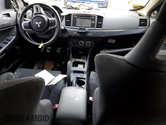 ✅ 2014 Mitsubishi Lancer Evolution GSR • VIN: JA32W8FV2EU013114 • Lot: 81156785. Wystawiony na Copart z przebiegiem Nie podano. Bezpłatny archiwum sprzedaży aukcyjnych z USA i szczegółowy raport historii pojazdu na DreamBid. Zdjęcie 8.