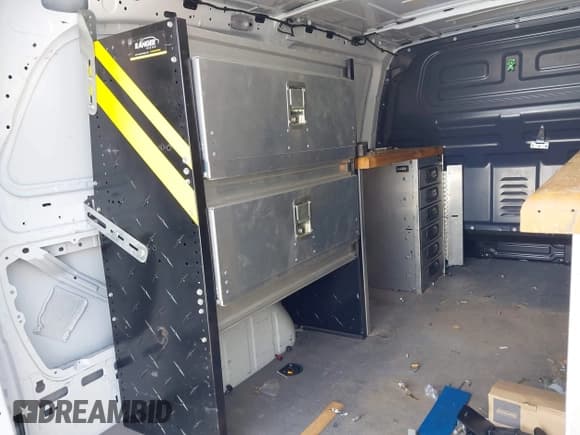 ✅ 2020 Mercedes-Benz Metris Cargo • VIN: W1YV0BEY5L3707755 • Lot: 42737598. Wystawiony na IAAI z przebiegiem 85 149 mil. Bezpłatny archiwum sprzedaży aukcyjnych z USA i szczegółowy raport historii pojazdu na DreamBid. Zdjęcie 18.