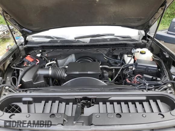 ✅ 2024 Chevrolet Silverado 2500HD Custom • VIN: 2GC4YME75R1101303 • Lot: 67042895. Wystawiony na Copart z przebiegiem Nie podano. Bezpłatny archiwum sprzedaży aukcyjnych z USA i szczegółowy raport historii pojazdu na DreamBid. Zdjęcie 11.