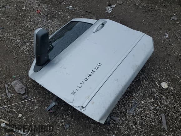 ✅ 2018 Chevrolet Silverado 1500 LT • VIN: 3GCUKREC6JG637961 • Lot: 85683095. Listed on Copart with Not provided. Free auction sales archive from the USA and detailed vehicle history report at DreamBid. Image 12.