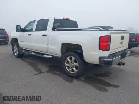 ✅ 2015 Chevrolet Silverado 2500HD LT • VIN: 1GC1KVE84FF170975 • Lot: 43166213. Listed on IAAI with 197,747 mi. Free auction sales archive from the USA and detailed vehicle history report at DreamBid. Image 3.