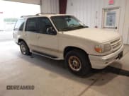 ✅ 1998 Ford Explorer XL • VIN: 1FMZU34E8WZB12600 • Lot: 42183517. Wystawiony na IAAI z przebiegiem 196 799 mil. Bezpłatny archiwum sprzedaży aukcyjnych z USA i szczegółowy raport historii pojazdu na DreamBid. Zdjęcie 1.