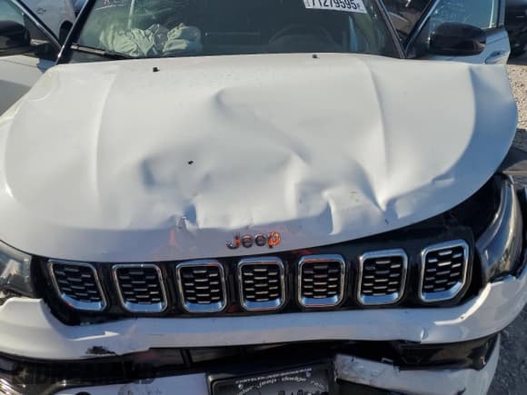 ✅ 2024 Jeep Compass Limited • VIN: 3C4NJDCN9RT143420 • Лот: 71279595. Опубликован ранее на Copart с пробегом 13 680 миль. Бесплатный доступ к архиву аукционных продаж из США и подробный отчёт об истории автомобиля на DreamBid. Изображение 12.