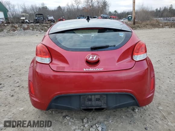 ✅ 2013 Hyundai Veloster w/Black Int • VIN: KMHTC6AD4DU134562 • Lot: 79052254. Wystawiony na Copart z przebiegiem 81 589 mil. Bezpłatny archiwum sprzedaży aukcyjnych z USA i szczegółowy raport historii pojazdu na DreamBid. Zdjęcie 6.