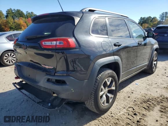 ✅ 2014 Jeep Cherokee Trailhawk • VIN: 1C4PJMBS3EW280843 • Lot: 82603235. Wystawiony na Copart z przebiegiem 159 227 mil. Bezpłatny archiwum sprzedaży aukcyjnych z USA i szczegółowy raport historii pojazdu na DreamBid. Zdjęcie 3.