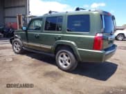 ✅ 2006 Jeep Commander Limited • VIN: 1J8HH58N86C357645 • Lot: 43176582. Wystawiony na IAAI z przebiegiem 52 078 mil. Bezpłatny archiwum sprzedaży aukcyjnych z USA i szczegółowy raport historii pojazdu na DreamBid. Zdjęcie 3.