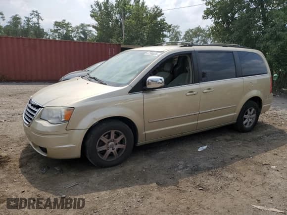 ✅ 2010 Chrysler Town & Country Touring Plus • VIN: 2A4RR8DX6AR441295 • Lot: 69344485. Wystawiony na Copart z przebiegiem 180 037 mil. Bezpłatny archiwum sprzedaży aukcyjnych z USA i szczegółowy raport historii pojazdu na DreamBid. Zdjęcie 1.