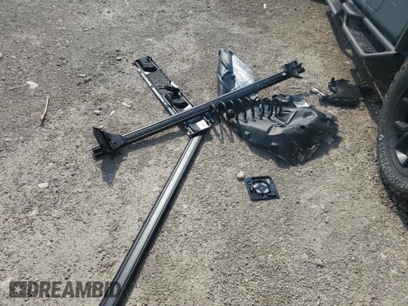 ✅ 2024 Jeep Gladiator Willys • VIN: 1C6HJTAG7RL131975 • Лот: 55139965. Опубликован ранее на Copart с пробегом 4 583 миль. Бесплатный доступ к архиву аукционных продаж из США и подробный отчёт об истории автомобиля на DreamBid. Изображение 12.