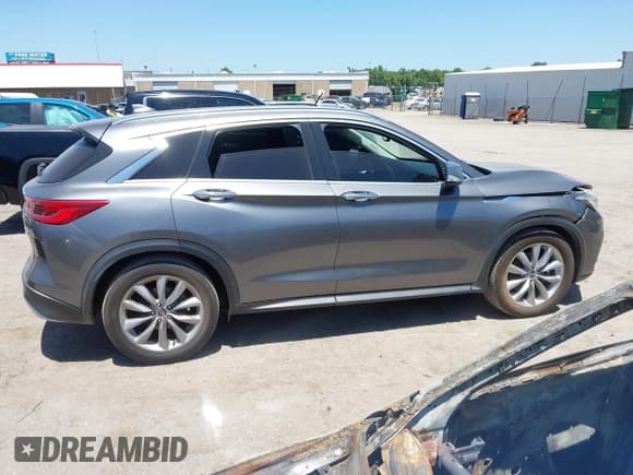 ✅ 2019 Infiniti QX50 Essential • VIN: 3PCAJ5M1XKF134746 • Lot: 42315000. Wystawiony na IAAI z przebiegiem 120 984 mil. Bezpłatny archiwum sprzedaży aukcyjnych z USA i szczegółowy raport historii pojazdu na DreamBid. Zdjęcie 13.