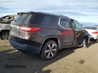 ✅ 2018 Chevrolet Traverse LT • VIN: 1GNEVHKW5JJ253051 • Lot: 50237035. Wystawiony na Copart z przebiegiem 82 612 mil. Bezpłatny archiwum sprzedaży aukcyjnych z USA i szczegółowy raport historii pojazdu na DreamBid. Zdjęcie 3.