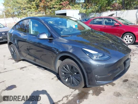 ✅ 2024 Tesla Model Y Long Range • VIN: 7SAYGDEE3RF037846 • Lot: 43522422. Wystawiony na IAAI z przebiegiem 35 753 mil. Bezpłatny archiwum sprzedaży aukcyjnych z USA i szczegółowy raport historii pojazdu na DreamBid. Zdjęcie 1.