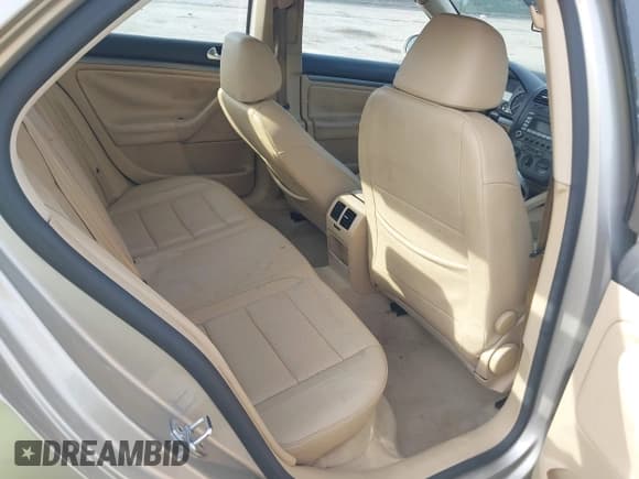 ✅ 2007 Volkswagen Jetta 2.5 • VIN: 3VWRF71K37M029219 • Лот: 42329625. Опубликован ранее на IAAI с пробегом 191 107 миль. Бесплатный доступ к архиву аукционных продаж из США и подробный отчёт об истории автомобиля на DreamBid. Изображение 8.