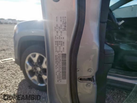 ✅ 2019 Jeep Compass Limited • VIN: 3C4NJCCBXKT788616 • Lot: 93014405. Listed on Copart with 85,799 mi. Free auction sales archive from the USA and detailed vehicle history report at DreamBid. Image 14.