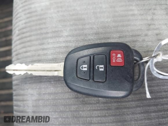 ✅ 2014 Toyota Prius One • VIN: JTDKDTB31E1067603 • Лот: 42861615. Опубликован ранее на IAAI с пробегом 332 989 миль. Бесплатный доступ к архиву аукционных продаж из США и подробный отчёт об истории автомобиля на DreamBid. Изображение 11.