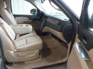 ✅ 2007 Chevrolet Suburban LT • VIN: 1GNFK16357J254729 • Lot: 41542483. Listed on IAAI with 95,604 mi. Free auction sales archive from the USA and detailed vehicle history report at DreamBid. Image 5.