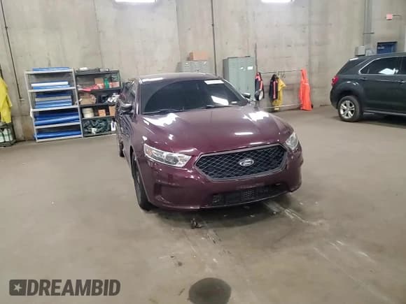 ✅ 2017 Ford Police Interceptor • VIN: 1FAHP2MK3HG120194 • Lot: 87308985. Wystawiony na Copart z przebiegiem 121 939 mil. Bezpłatny archiwum sprzedaży aukcyjnych z USA i szczegółowy raport historii pojazdu na DreamBid. Zdjęcie 13.