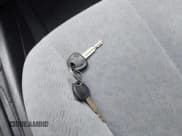 ✅ 2005 Hyundai Elantra GLS • VIN: KMHDN46D35U054263 • Lot: 41919754. Wystawiony na IAAI z przebiegiem 213 411 mil. Bezpłatny archiwum sprzedaży aukcyjnych z USA i szczegółowy raport historii pojazdu na DreamBid. Zdjęcie 11.