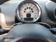 ✅ 2013 MINI Countryman • VIN: WMWZB3C58DWM08109 • Lot: 81011665. Wystawiony na Copart z przebiegiem Nie podano. Bezpłatny archiwum sprzedaży aukcyjnych z USA i szczegółowy raport historii pojazdu na DreamBid. Zdjęcie 9.