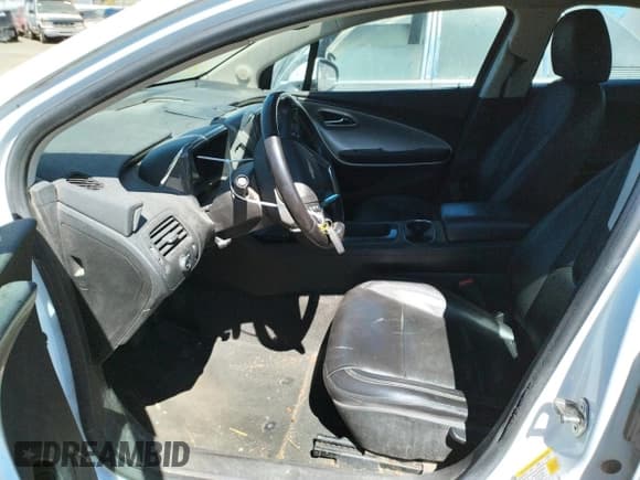 ✅ 2013 Chevrolet Volt • VIN: 1G1RF6E46DU106545 • Lot: 63720214. Wystawiony na Copart z przebiegiem 182 359 mil. Bezpłatny archiwum sprzedaży aukcyjnych z USA i szczegółowy raport historii pojazdu na DreamBid. Zdjęcie 7.