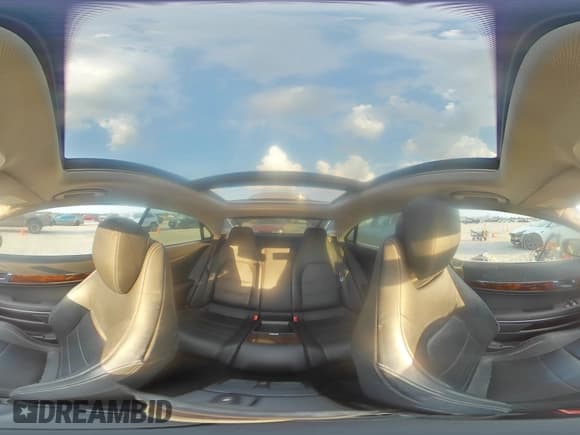 ✅ 2010 Mercedes-Benz E 550 • VIN: WDDKJ7CB8AF016981 • Lot: 71729515. Listed on Copart with 116,178 mi. Free auction sales archive from the USA and detailed vehicle history report at DreamBid. Image 15.