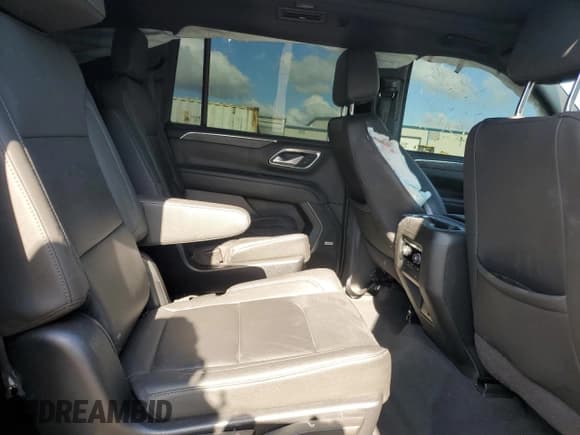 ✅ 2022 Chevrolet Suburban LT • VIN: 1GNSKCKD5NR310255 • Lot: 69681975. Listed on Copart with 68,720 mi. Free auction sales archive from the USA and detailed vehicle history report at DreamBid. Image 11.