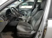 ✅ 2010 Hyundai Santa Fe SE • VIN: 5NMSHDAG1AH359086 • Lot: 85862774. Wystawiony na Copart z przebiegiem 249 793 mil. Bezpłatny archiwum sprzedaży aukcyjnych z USA i szczegółowy raport historii pojazdu na DreamBid. Zdjęcie 7.