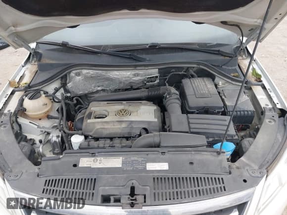 ✅ 2011 Volkswagen Tiguan S • VIN: WVGAV7AX4BW560433 • Lot: 43545629. Listed on IAAI with 111,197 mi. Free auction sales archive from the USA and detailed vehicle history report at DreamBid. Image 6.