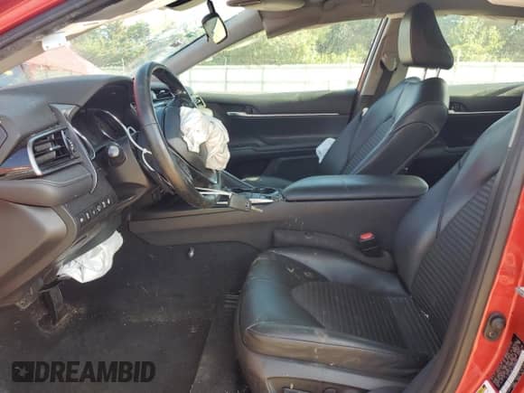 2020 Toyota Camry SE with VIN 4T1G11BK1LU006558, listed as a Copart auction lot 70130455 with 77,417 mi miles and Salvage title. Bid and sale history available at DreamBid. Image 7.