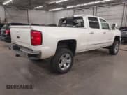 ✅ 2015 Chevrolet Silverado 1500 LTZ • VIN: 3GCUKSEC3FG215970 • Lot: 43324797. Wystawiony na IAAI z przebiegiem 157 506 mil. Bezpłatny archiwum sprzedaży aukcyjnych z USA i szczegółowy raport historii pojazdu na DreamBid. Zdjęcie 4.