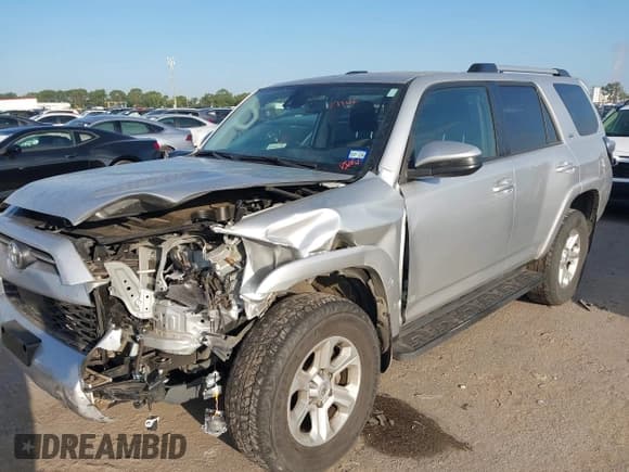 ✅ 2023 Toyota 4Runner SR5 • VIN: JTEMU5JR5P6145974 • Lot: 43304145. Wystawiony na IAAI z przebiegiem 45 746 mil. Bezpłatny archiwum sprzedaży aukcyjnych z USA i szczegółowy raport historii pojazdu na DreamBid. Zdjęcie 6.