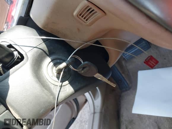 2001 Honda Accord EX с VIN 1HGCG22571A009885, выставлен на аукционе IAAI как лот 42409944 с пробегом 231 157 миль миль и . История ставок и продаж доступна на DreamBid. Изображение 11.