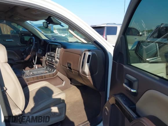 ✅ 2015 GMC Sierra 1500 Denali • VIN: 3GTU2WEC3FG441529 • Лот: 43305549. Опубликован ранее на IAAI с пробегом 86 757 миль. Бесплатный доступ к архиву аукционных продаж из США и подробный отчёт об истории автомобиля на DreamBid. Изображение 5.