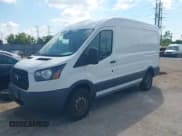 ✅ 2018 Ford Transit • VIN: 1FTYR1CM3JKA10900 • Lot: 42966038. Wystawiony na IAAI z przebiegiem 288 632 mil. Bezpłatny archiwum sprzedaży aukcyjnych z USA i szczegółowy raport historii pojazdu na DreamBid. Zdjęcie 18.