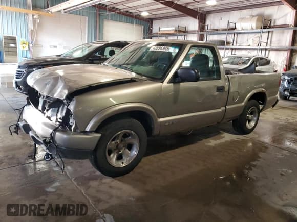 ✅ 2001 Chevrolet S-10 • VIN: 1GCCS145718259512 • Лот: 43996395. Опубликован ранее на Copart с пробегом 84 003 миль. Бесплатный доступ к архиву аукционных продаж из США и подробный отчёт об истории автомобиля на DreamBid. Изображение 1.