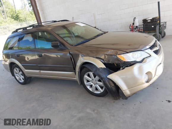 ✅ 2008 Subaru Outback i • VIN: 4S4BP61C087354731 • Lot: 42451924. Wystawiony na IAAI z przebiegiem 129 524 mil. Bezpłatny archiwum sprzedaży aukcyjnych z USA i szczegółowy raport historii pojazdu na DreamBid. Zdjęcie 1.
