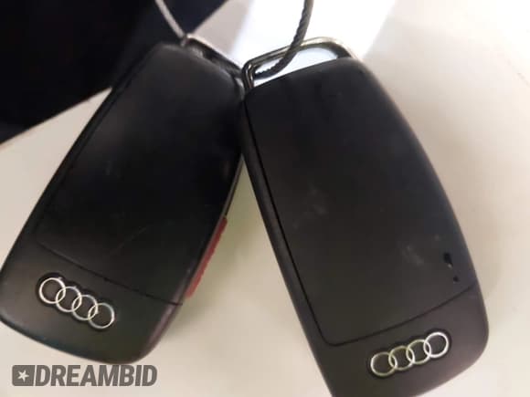 ✅ 2020 Audi Q3 S line Premium • VIN: WA1DECF34L1012506 • Lot: 43577869. Wystawiony na IAAI z przebiegiem 44 142 mil. Bezpłatny archiwum sprzedaży aukcyjnych z USA i szczegółowy raport historii pojazdu na DreamBid. Zdjęcie 11.